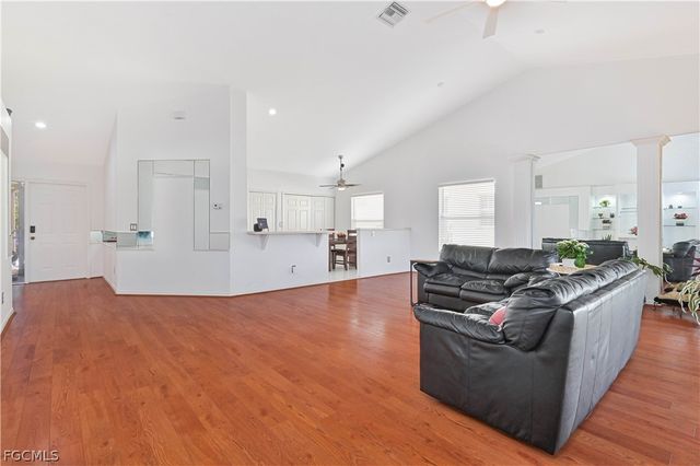 9918 Las Casas DR, Fort Myers, FL 33919