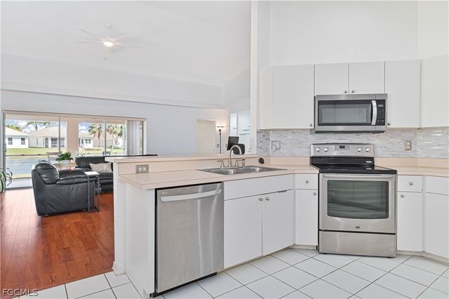 9918 Las Casas DR, Fort Myers, FL 33919