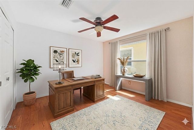 9918 Las Casas DR, Fort Myers, FL 33919