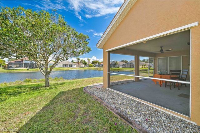 9918 Las Casas DR, Fort Myers, FL 33919