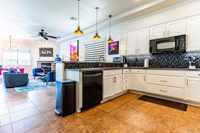 43876 Salpare Way, Indio, CA 92203
