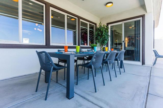 43876 Salpare Way, Indio, CA 92203
