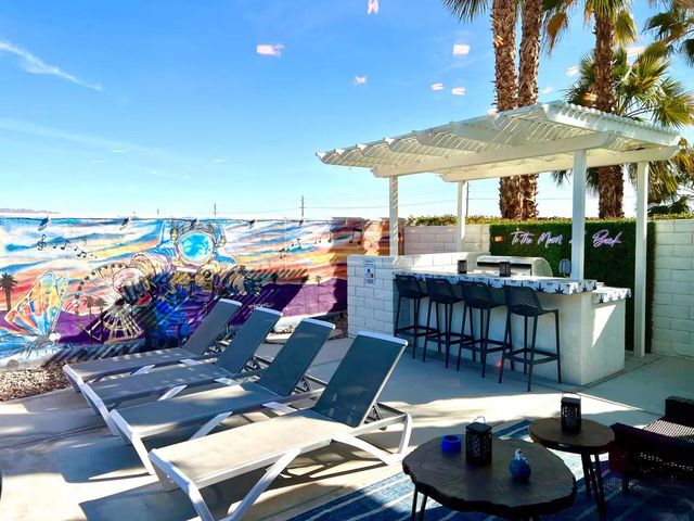 43876 Salpare Way, Indio, CA 92203