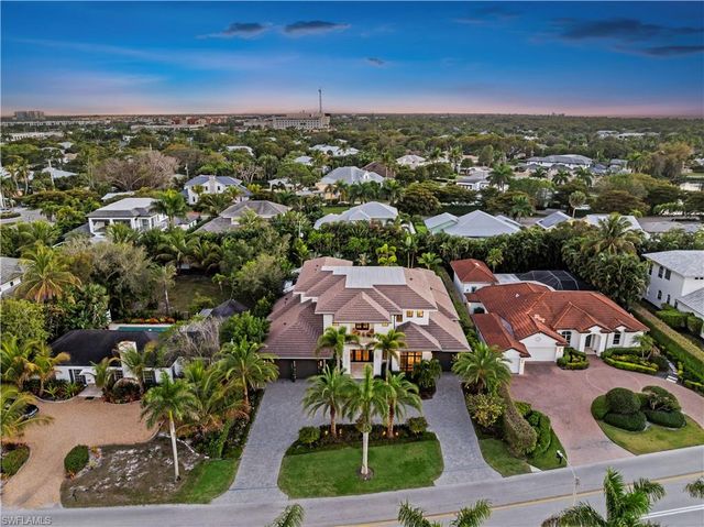 626 S Golf DR, Naples, FL 34102