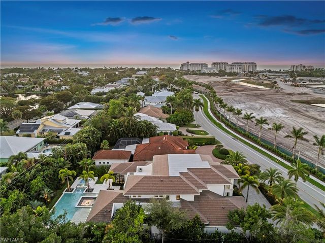 626 S Golf DR, Naples, FL 34102