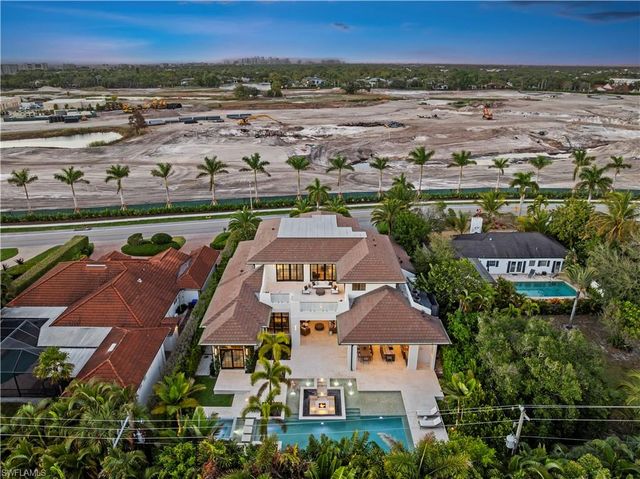 626 S Golf DR, Naples, FL 34102