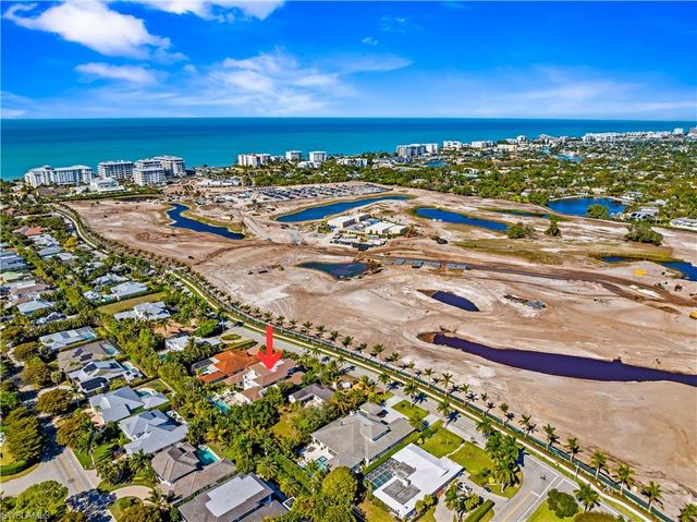 626 S Golf DR, Naples, FL 34102