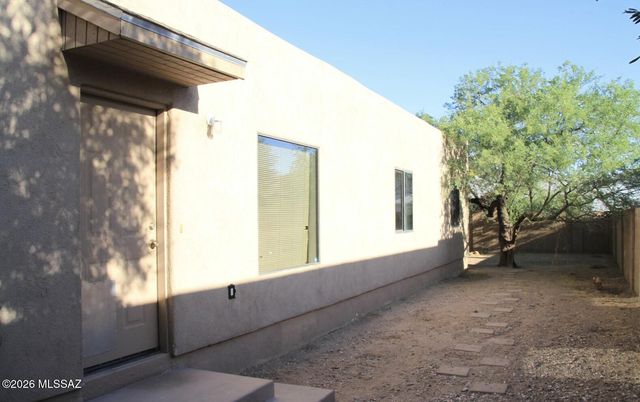 834 E Limberlost Drive, Tucson, AZ 85719