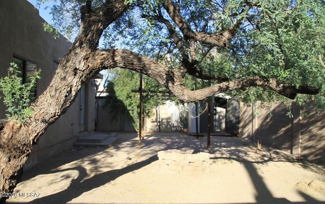 834 E Limberlost Drive, Tucson, AZ 85719
