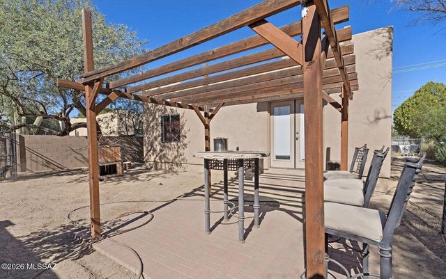 834 E Limberlost Drive, Tucson, AZ 85719