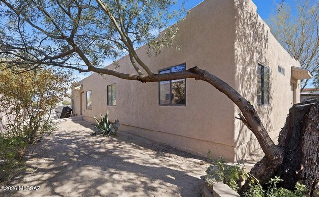 834 E Limberlost Drive, Tucson, AZ 85719