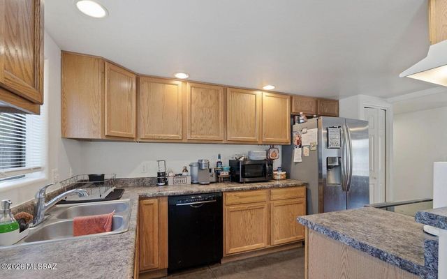 834 E Limberlost Drive, Tucson, AZ 85719