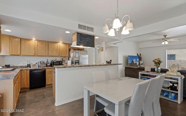 834 E Limberlost Drive, Tucson, AZ 85719