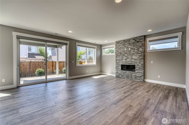20819 9th Place W, Lynnwood, WA 98036
