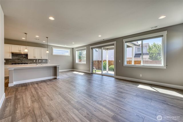 20819 9th Place W, Lynnwood, WA 98036