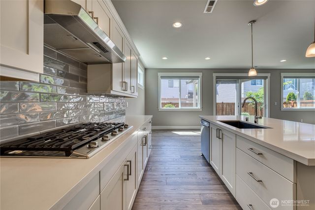 20819 9th Place W, Lynnwood, WA 98036