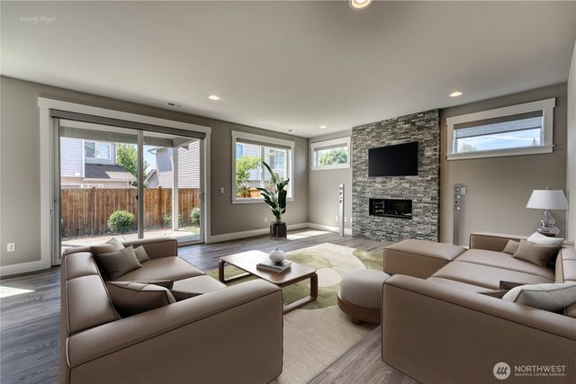 20819 9th Place W, Lynnwood, WA 98036