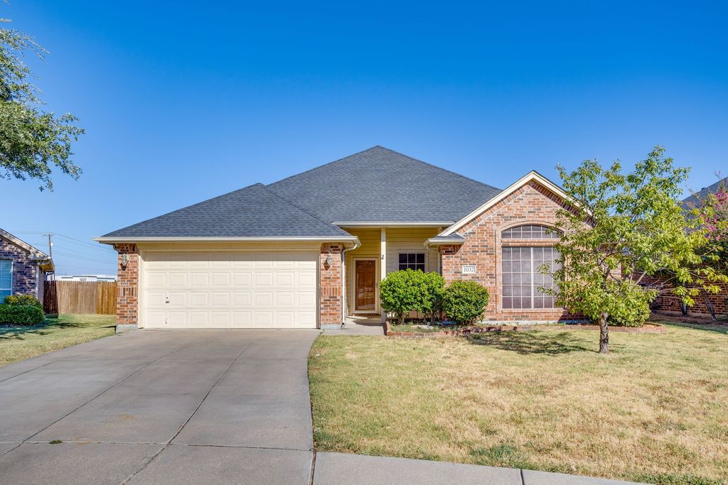 1032 Kingfish Drive, Burleson, TX 76028 — exterior