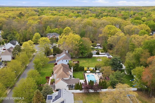 8 Arboretum Drive, Jackson, NJ 08527