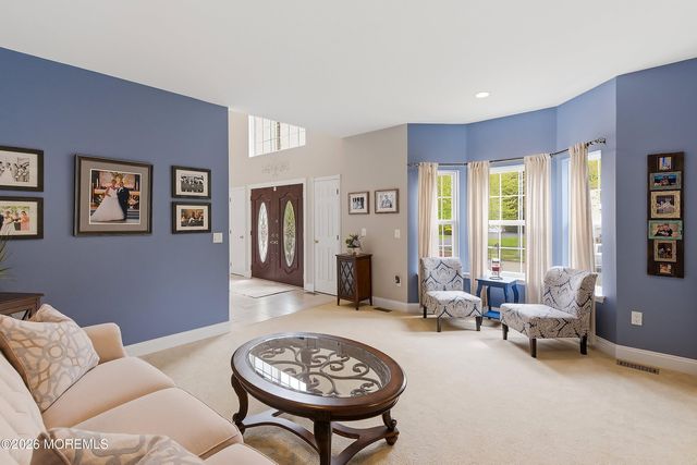 8 Arboretum Drive, Jackson, NJ 08527