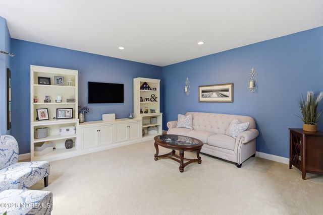 8 Arboretum Drive, Jackson, NJ 08527