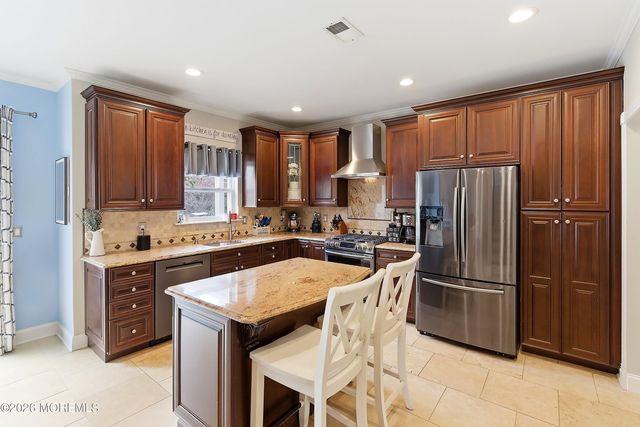 8 Arboretum Drive, Jackson, NJ 08527