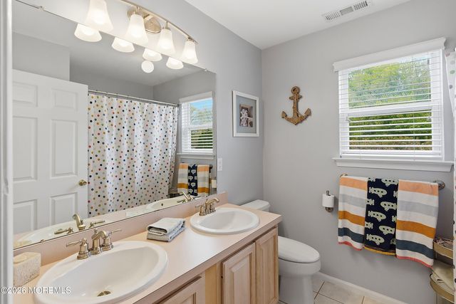 8 Arboretum Drive, Jackson, NJ 08527