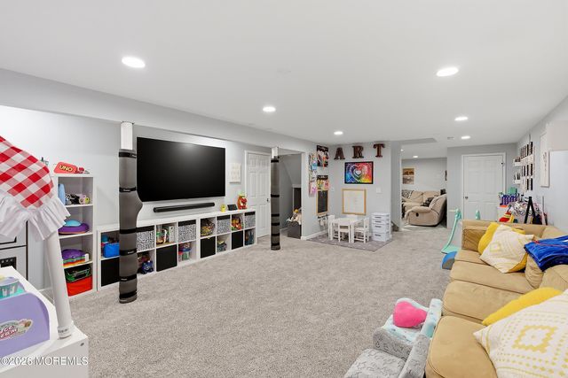 8 Arboretum Drive, Jackson, NJ 08527