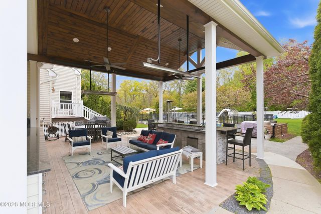 8 Arboretum Drive, Jackson, NJ 08527