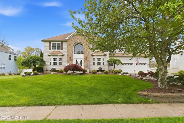8 Arboretum Drive, Jackson, NJ 08527