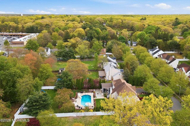 8 Arboretum Drive, Jackson, NJ 08527