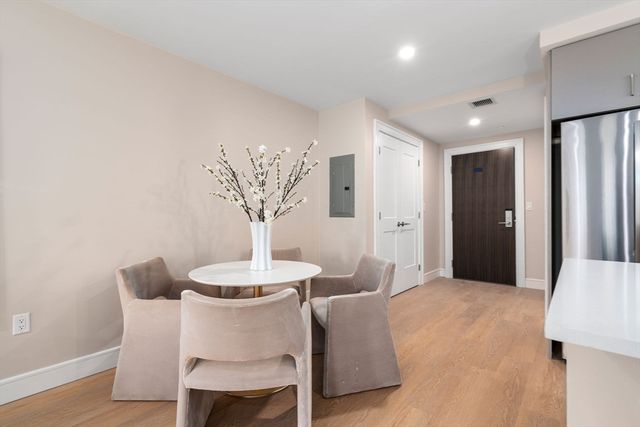 105 Washington 611, Boston, MA 02135