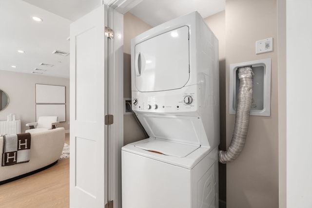 105 Washington 611, Boston, MA 02135