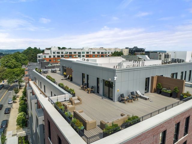 105 Washington 611, Boston, MA 02135