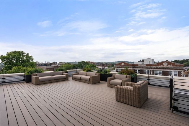 105 Washington 611, Boston, MA 02135