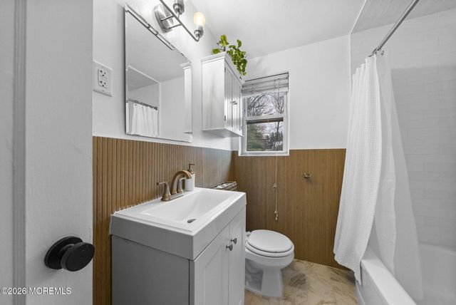 105 Manor Drive, Red Bank, NJ 07701