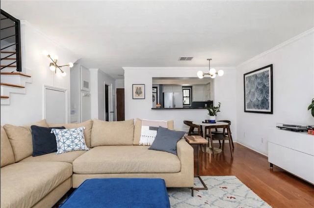 2480 Penmar, Venice, CA 90291