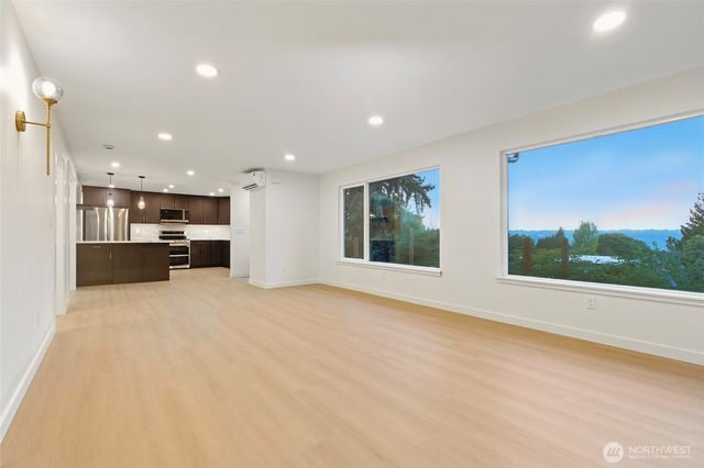 5150 S Creston Street, Seattle, WA 98178