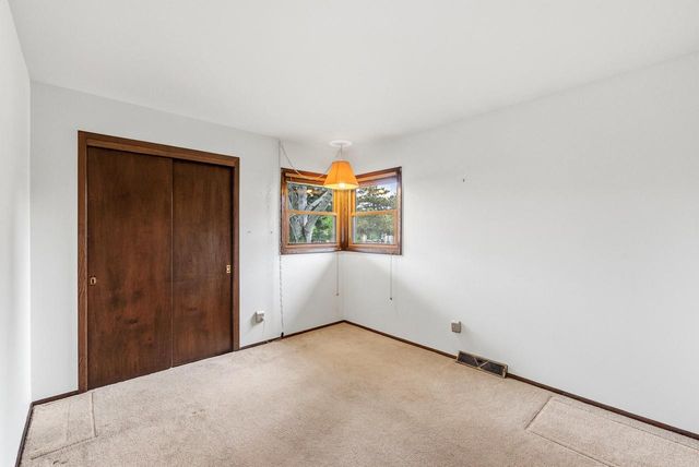 4936 S 65th STREET, Greenfield, WI 53220