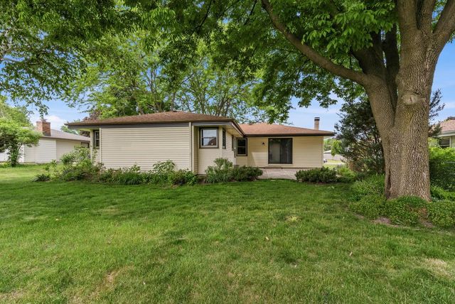 4936 S 65th STREET, Greenfield, WI 53220
