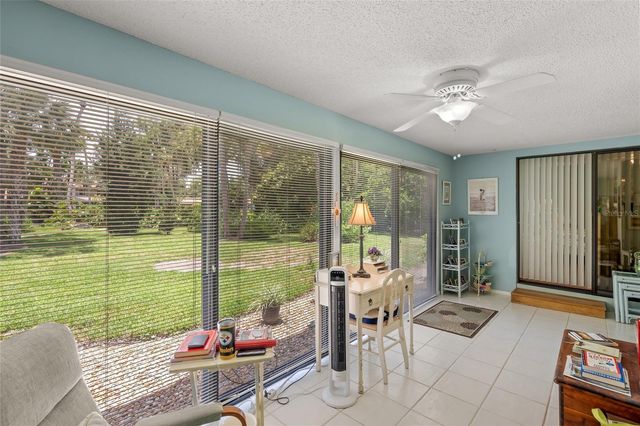 4562 FOREST WOOD TRAIL 15, Sarasota, FL 34241