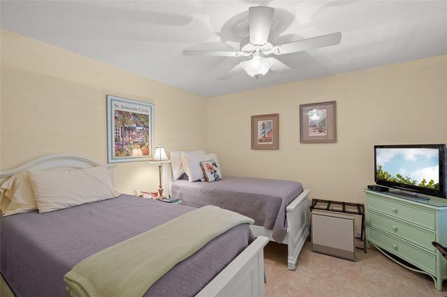 4562 FOREST WOOD TRAIL 15, Sarasota, FL 34241