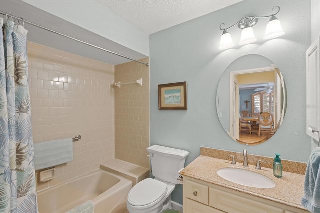 4562 FOREST WOOD TRAIL 15, Sarasota, FL 34241