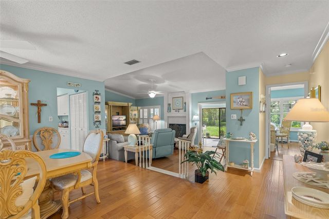 4562 FOREST WOOD TRAIL 15, Sarasota, FL 34241