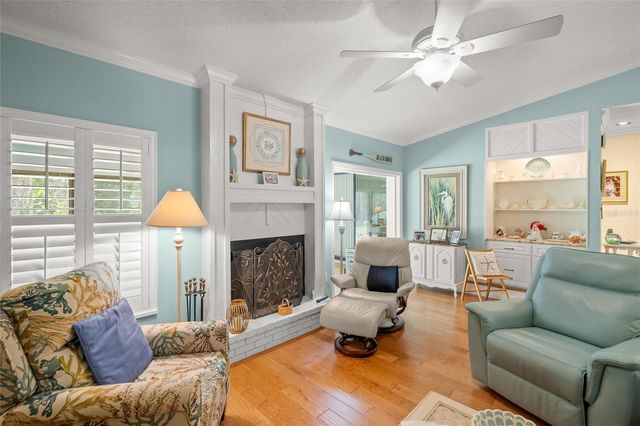 4562 FOREST WOOD TRAIL 15, Sarasota, FL 34241