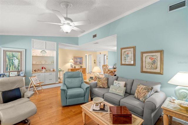 4562 FOREST WOOD TRAIL 15, Sarasota, FL 34241