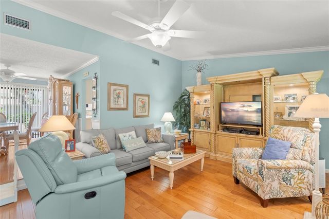 4562 FOREST WOOD TRAIL 15, Sarasota, FL 34241