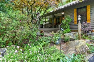 29 Shadow Brook Drive, Flat Rock, NC 28731