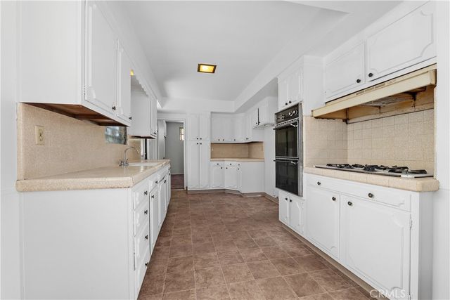 2801 Cudahy, Huntington Park, CA 90255