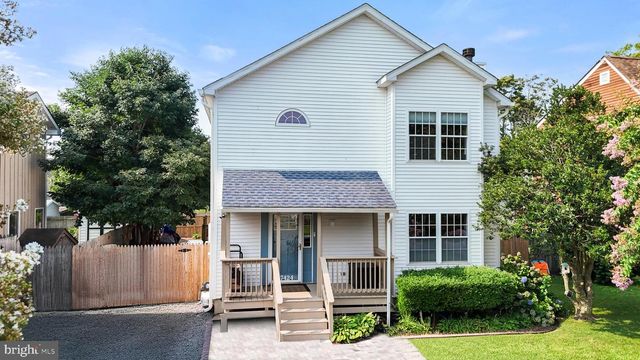 37424 1ST ST, Rehoboth Beach, DE 19971